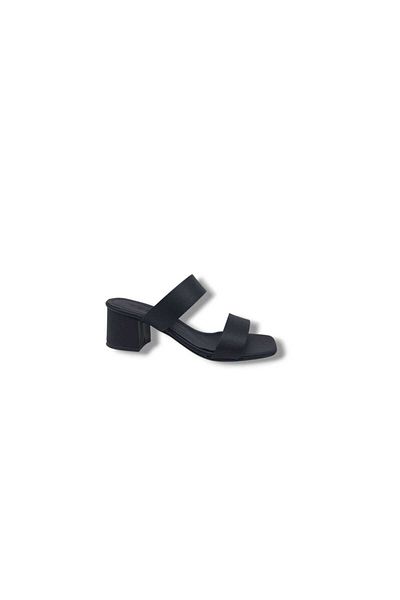 Zerhan 250 Women's Black Low Thick Heel Slippers