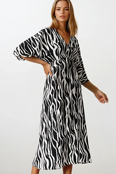VAGGON Deep V-Neck Slit Detailed Midi Length Dress