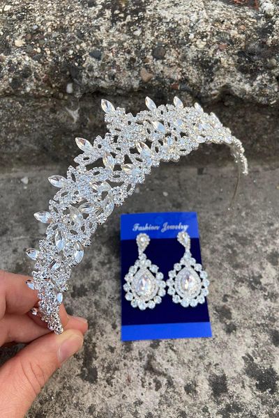 Hobigram Clara Silver Bridal Henna Crown Special Occasion Accessory Women's Crown and Drop Shuttle Earrings Set
