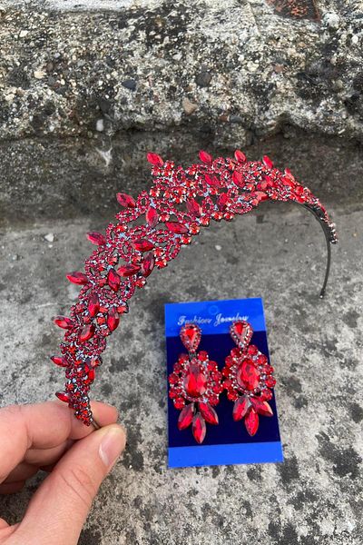 Hobigram Clara Red Bridal Henna Crown Special Occasion Accessory Women's Crown and Three Shuttle Earrings Set