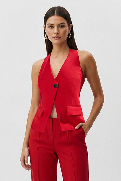Trendyol Collection Rote, normale, einfarbige Neckholder-Weste mit einem Knopf TWOSS25YE00087
