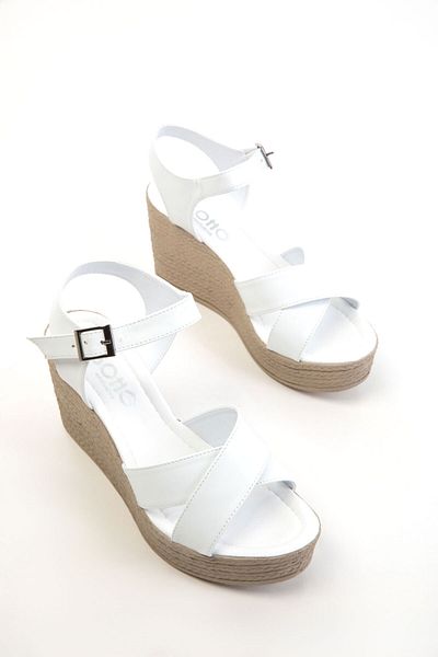 SOHO Weiße Damenschuhe mit Keilabsatz 20652