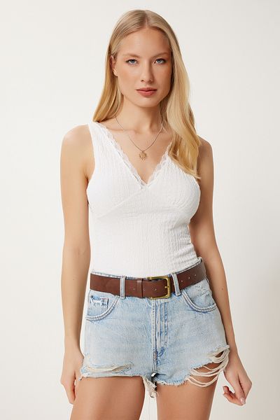 Happiness İstanbul Women's Ecru Textured Lace Flexible Knitted Blouse Hf00475