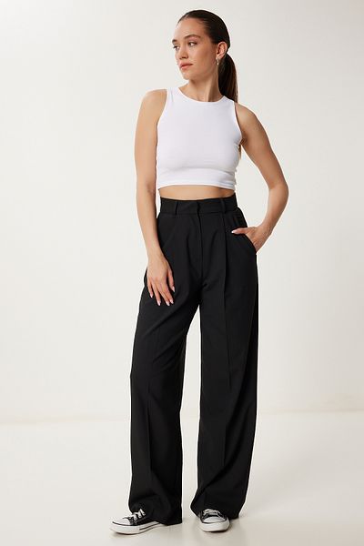 Happiness İstanbul Schwarze Palazzo-Hose mit plissierten Taschen für Damen US00978