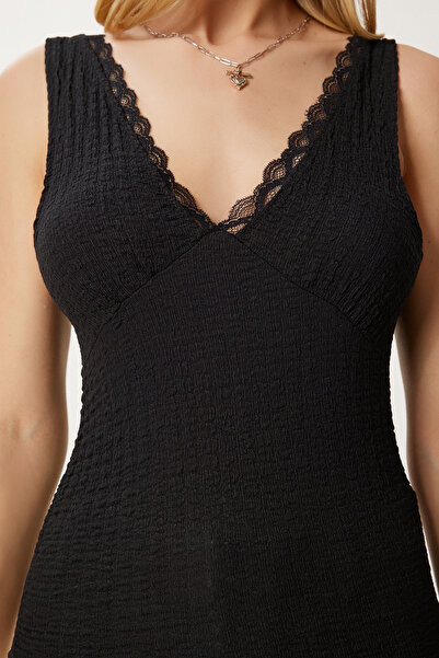 Happiness İstanbul Bluză tricotată elastică cu dantelă texturată neagră pentru femei HF00475