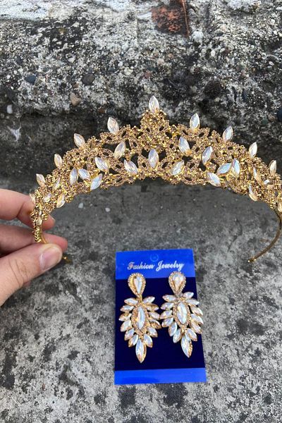 Hobigram Clara Gold Bridal Henna Crown Special Occasion Accessory Women's Crown and Thin Shuttle Earring Set