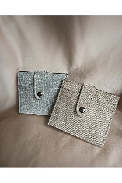 Gül Karatekin Γυναικεία ασημένια καρφωτή θήκη για κάρτες (χωρίς απορρόφηση λάμψης)