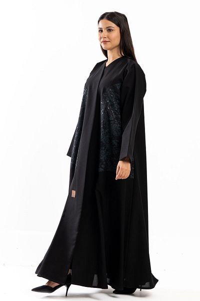 Hasnaa Abaya Black abaya with jacquard inserts on the front
