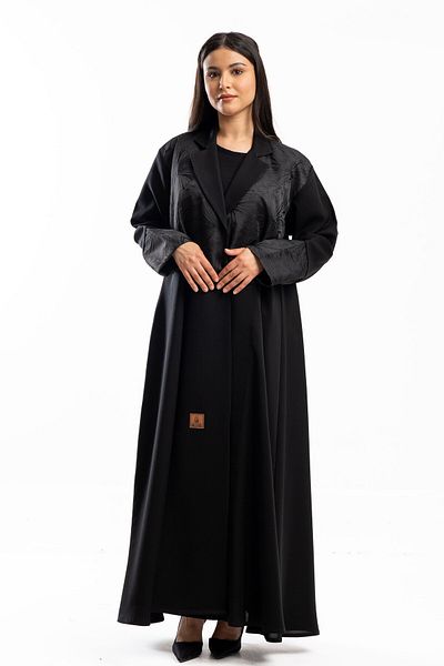 Hasnaa Abaya Black abaya with jacquard inserts on the front