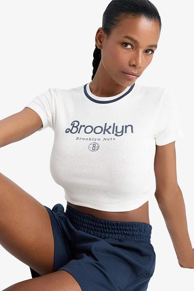 DeFacto Defactofit Nba New York Knicks Slim Fit Crop Crew Neck Rib Short Sleeve T-Shirt E3612Ax25Sm