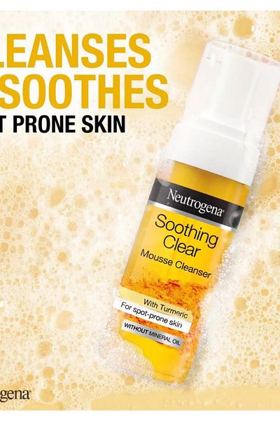 Neutrogena Soothing Clear Turmeric Mousse Cleanser 150 ml