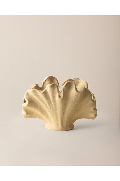 Madame Coco Shelly Vase - Beige