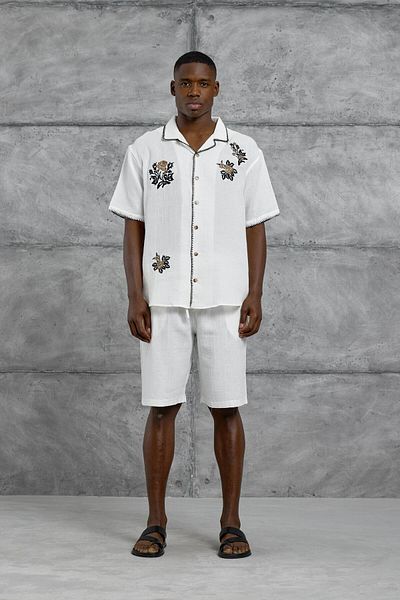 NOMARC White Oversize Leaf Embroidered Short Sleeve Shirt