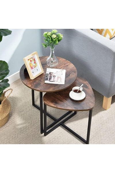 Un An artistic and elegant nesting table set for a modern and tidy space!