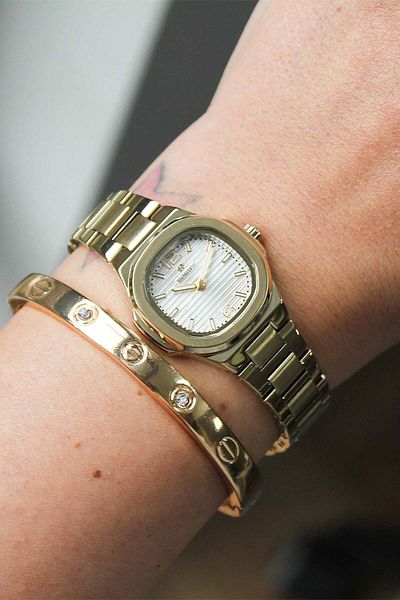 Homies Hm26096S01-2 Women Wrist Watch with Steel Band