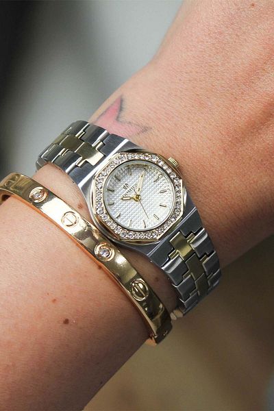 Homies Hm21123S02-3 Women Wrist Watch with Steel Cord