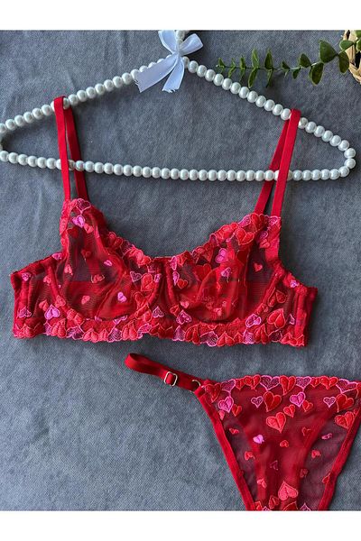 Fleur de Lingerie Soft Princess Lace Detailed Underwire Bra Thong Set