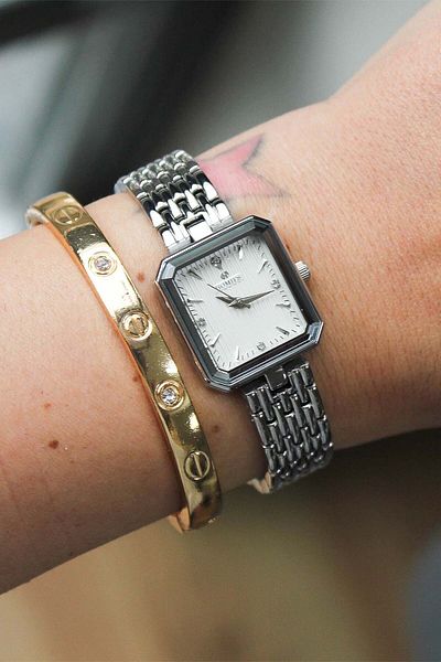 Homies Hm26097S01-1 Women Wrist Watch with Steel Band