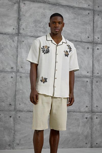 NOMARC Cream Oversize Leaf Embroidered Short Sleeve Shirt