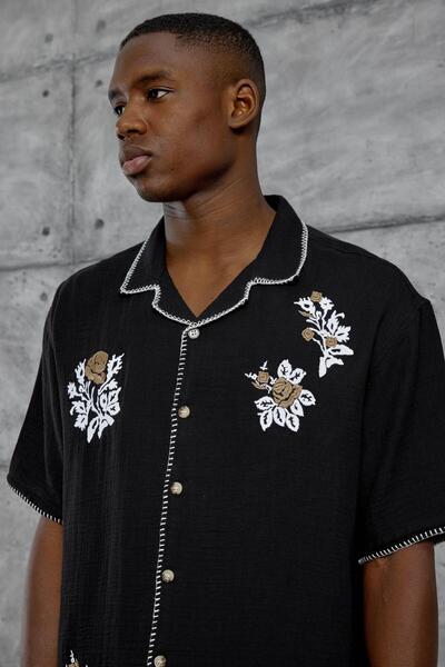 NOMARC Чорна оверсайз сорочка з вишивкою у вигляді листя та короткими рукавами