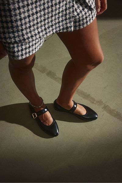 Seniorah Black Leather Buckle Detailed Thick Banded Women's Ballerinas