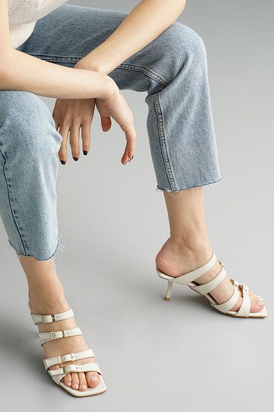 Mio Gusto Ingrid din piele naturală culoare bej papuci de damă pantofi cu toc