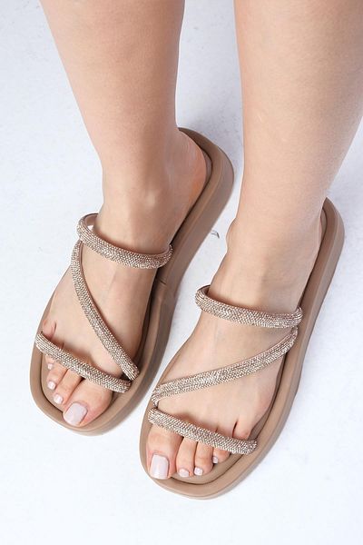 Mio Gusto Płaskie klapki damskie Palmira taupe Color Blunt Toe z nadmuchiwanymi paskami