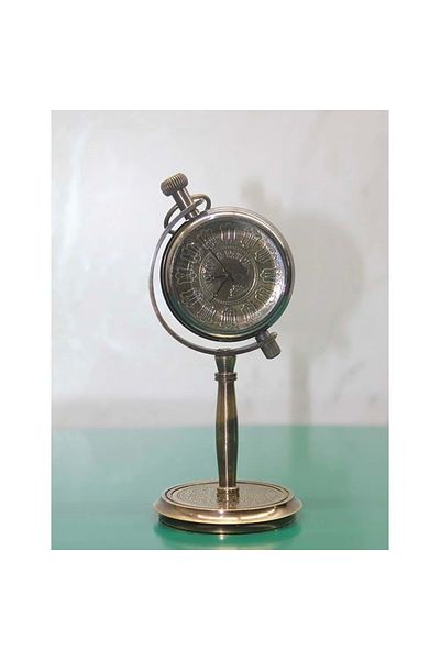 minaydan Brass Table Top Clock