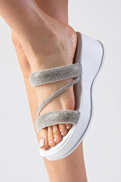 Mio Gusto Papuci de damă plati cu benzi cu pietre incrucisate de culoare alba Lanita