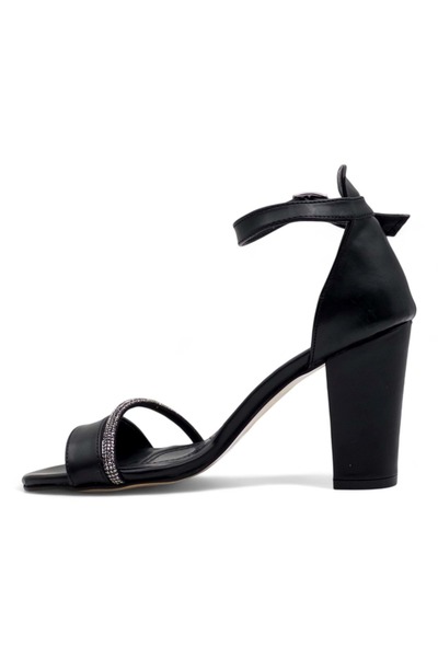 Berk One Band High Thick Heels Evening Dress