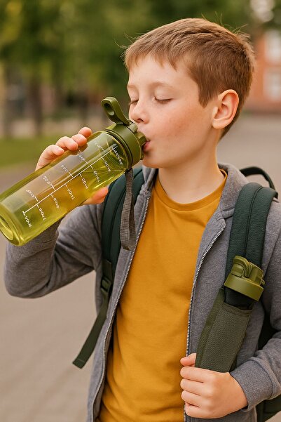 Open Home Concept زجاجة مياه خضراء مانعة للتسرب - سعة 1 لتر في صالة الألعاب الرياضية في مكان العمل