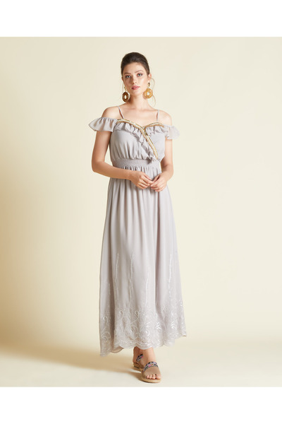 SERPİL Kadın Askılı ve Omzu Açık Uzun Elbise – Dantel Detaylı Zarif Tasarım