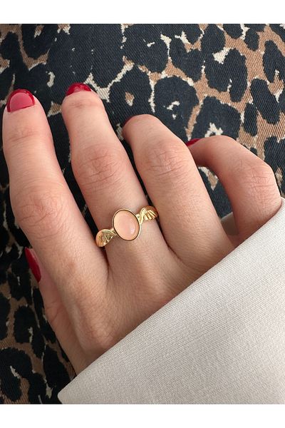ringbox Pink Oval Stone Wing Ring