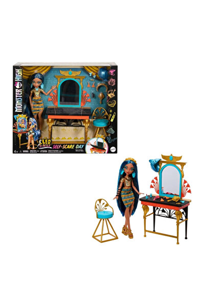 MONSTER HIGH Cleo'nun Havalı Bakım Günü Oyun Seti HXH96