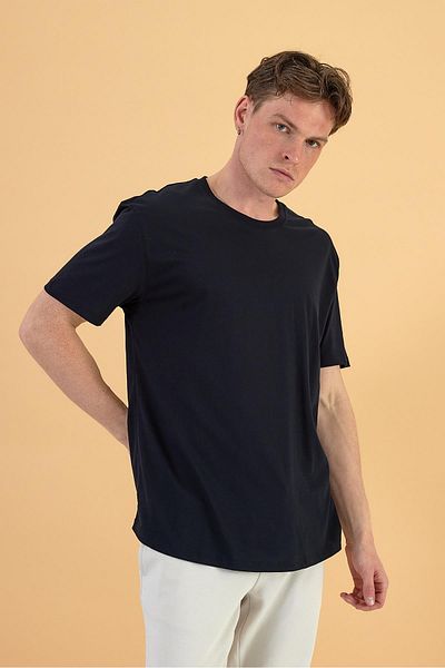 VENA Μαύρο μπλουζάκι Slim Fit Walker - Crew Neck