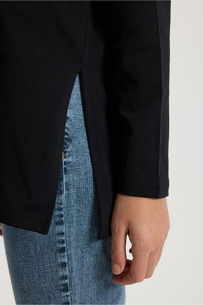 VENA Tricou negru gros de damă cu fantă laterală
