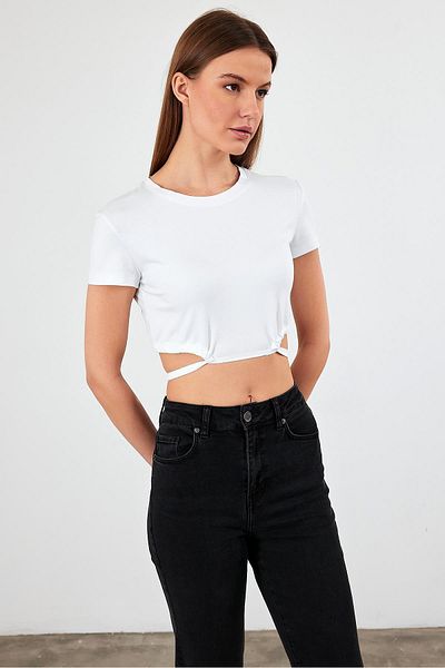 VENA Tricou pentru bebeluși Keira cu gâtul rotund cu detaliu de șireturi - alb