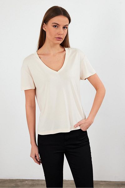 VENA Μπλουζάκι Nola Soft Textured V-Neck Regular Fit (Cupro) - Οστέινο