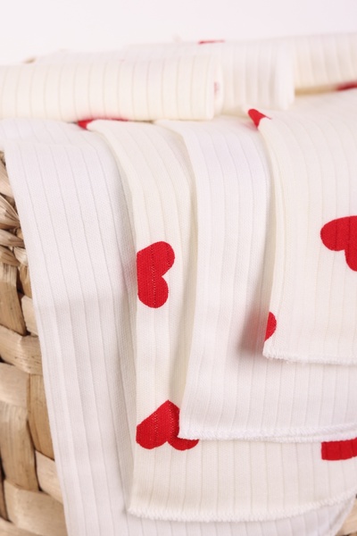 VaVbaby Set of 7 Baby Mouth Wipes – 100% Cotton, Soft and Absorbent Big Heart