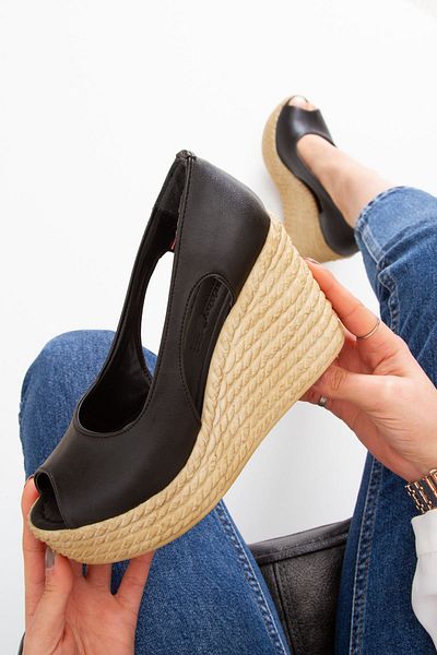 derithy Older Wedge Heeled Shoes-Black-Lzt0536