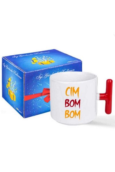 Tasarım كوب "Cim Bom Bom" مطبوع باللون الأحمر بمقبض على شكل حرف T