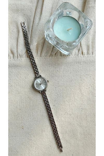 QUARTZ Minimal Metal Band Women's Wristwatch Silver Color