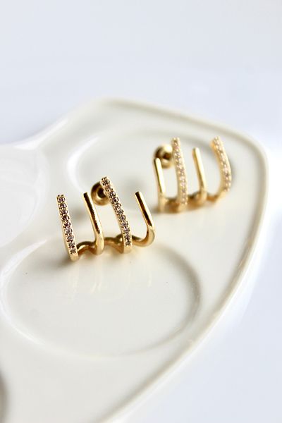 Leo'Stone Single Hole Multiple Appearance Does Not Lose Color Women's Steel Earrings