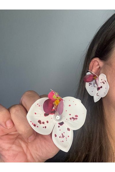 alsaccessories Women's White Color Inside Burgundy Droped and Pearls in the Middle Orchid Model Acrylic Earrings