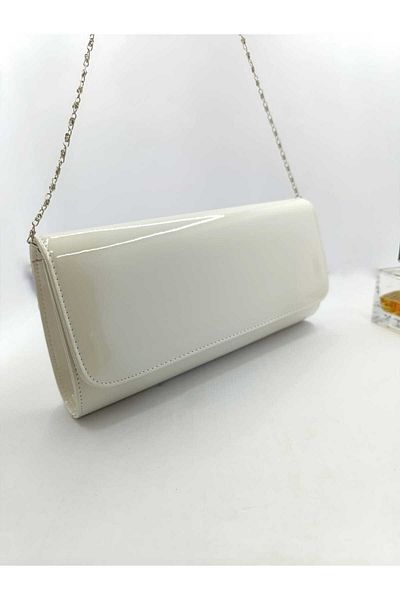 By EDUU Βραδινή τσάντα ώμου λευκή λουστρίνι - Chain Portfolio & Clutch