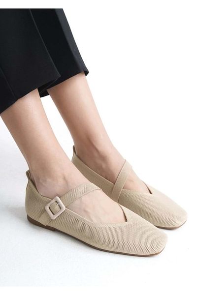 KOCAMANLAR Feles Blunt Toe Belt Detailed Women's Ballerina Shoes Beige