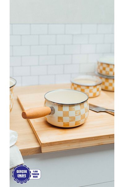 EMAYlab Beige Enamel Pan 16cm (1.3 Liters)