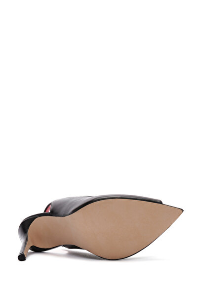 Derimod Γυναικεία μαύρα ψηλοτάκουνα παπούτσια με λεπτομέρεια αξεσουάρ 100% γνήσιο δέρμα σανδάλια 24sfd100318