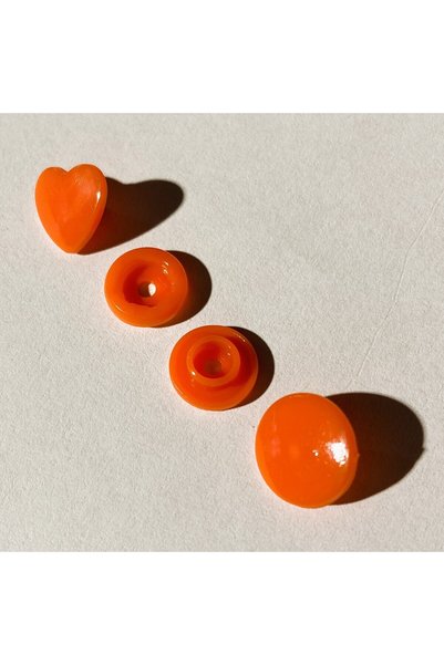 SeraSelin 10Pcs T5=12.4 mm Heart Shaped Red Snap Fasteners Seamless Snap Fastener Red Heart Snap Fastener