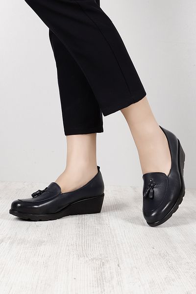 GÖNDERİ(R) Women's Navy Blue Antique Wedge Sole Tasseled Genuine Leather Shoes